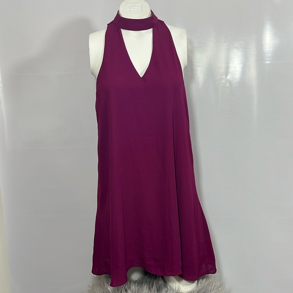 OLIVACEOUS DRESS SLEEVELESS V-NECK SIZE M - Picture 4 of 14